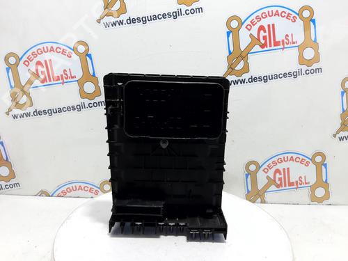 Used Fuse box AUDI A3 (8P1) 1.9 TDI (105 hp) 20739097