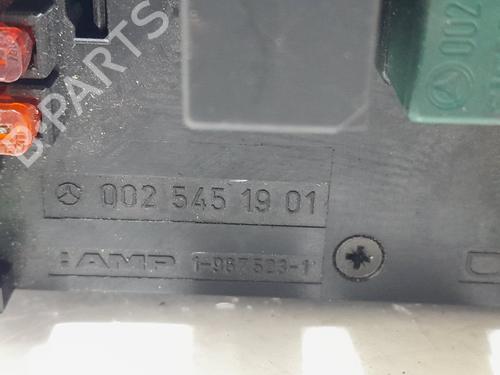 Zekeringkast MERCEDES-BENZ E-CLASS (W210) E 300 Turbo-D (210.025) | BP20760732E1 