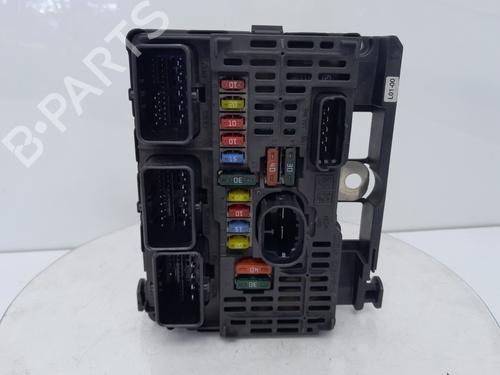 Used Fuse box PEUGEOT 407 SW (6E_, 6D_) 2.0 (136 hp) 28196164
