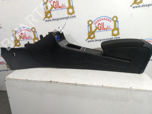 Used Armrest / Center console VW PASSAT B6 (3C2) [2005-2010]  20742838