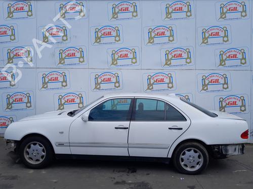 Brugte MERCEDES-BENZ E-CLASS (W210)  E 300 D (210.020)  4683518