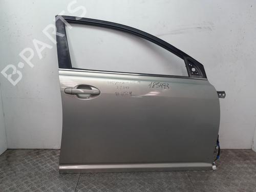 Used Right front door TOYOTA AVENSIS (_T25_) 2.2 D-4D (ADT251_, ADT251R) (150 hp) 25774496