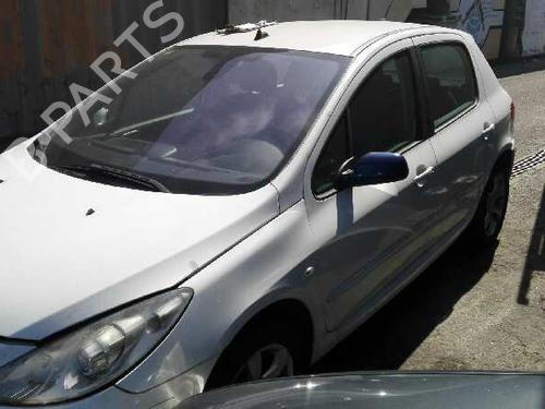 Fuse box PEUGEOT 307 Break (3E) 1.6 HDi 110 | BP20781457E1 