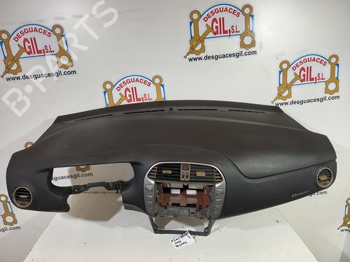 Used Dashboard FIAT BRAVO II (198_) 1.9 D Multijet (198AXC1B) (150 hp) 20809751