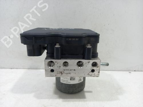 Used ABS pump PEUGEOT EXPERT Van (V_) [2016-2025]  23226517