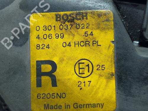 Right headlight PEUGEOT 406 (8B) 1.9 TD | BP21379591C29 