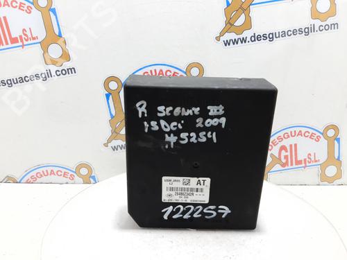 Fuse box RENAULT SCÉNIC III (JZ0/1_)  | BP20744443E1 