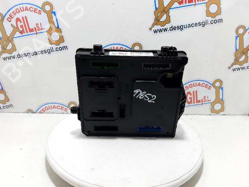 Used Fuse box RENAULT SCÉNIC III (JZ0/1_) [2008-2016]  20733044