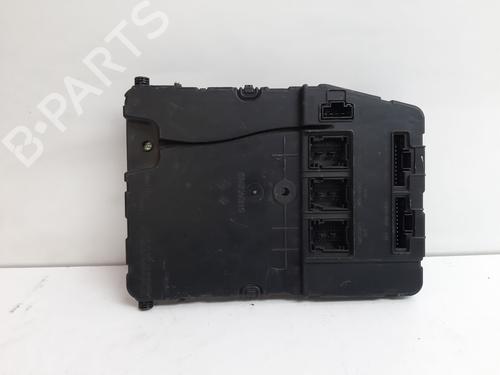 Used Fuse box Fuse box RENAULT SCÉNIC I MPV (JA0/1_, FA0_) 1.9 dTi (JA1U) (80 hp) 34132739 34132739
