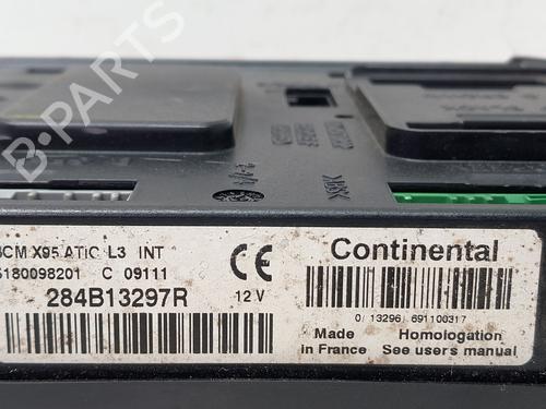 Fuse box RENAULT SCÉNIC III (JZ0/1_)  | BP24153876E1 