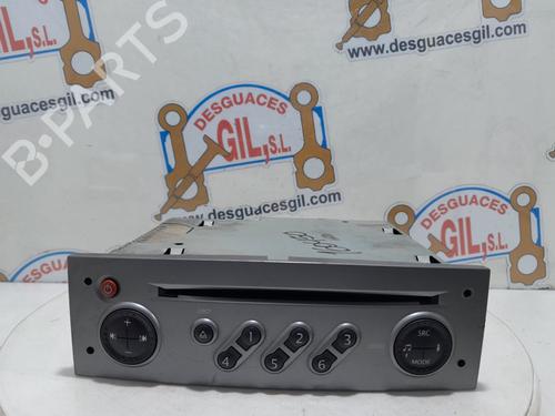 Used Radio RENAULT GRAND SCÉNIC II (JM0/1_) 1.5 dCi (JM1E) (106 hp) 20766894