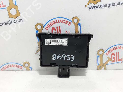 Boîte à Fusibles RENAULT CLIO III (BR0/1, CR0/1) 1.5 dCi (C/BR0G, C/BR1G) (68 hp) 20731725