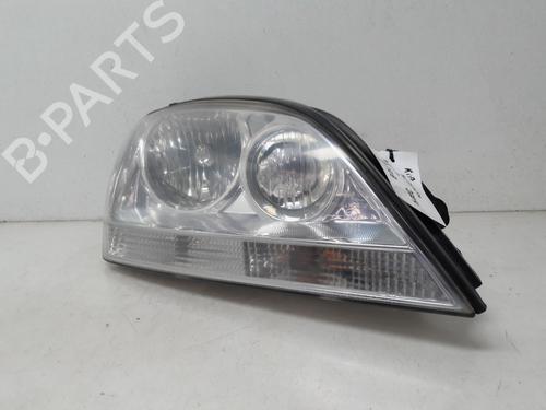 Used Right headlight KIA SORENTO I (JC) 2.5 CRDi 4WD (140 hp) 31316622