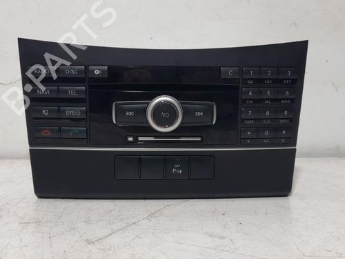 Autoradio Autoradio MERCEDES-BENZ E-CLASS Coupe (C207) E 220 CDI / d (207.302, 207.301) (170 hp) 36502783 36502783
