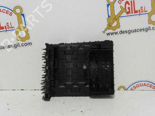 Used Fuse box AUDI A3 (8P1) 1.9 TDI (105 hp) 20786456