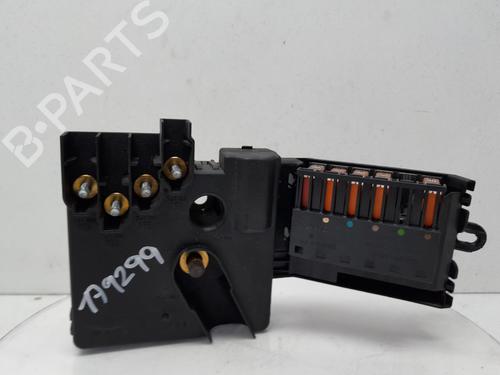 Used Fuse box MERCEDES-BENZ E-CLASS (W211) E 270 CDI (211.016) (177 hp) 24372538
