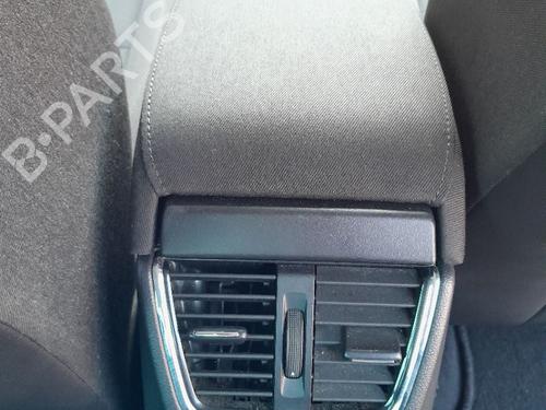 Console central SKODA OCTAVIA III (5E3, NL3, NR3) 1.0 TSI (115 hp) 30105379