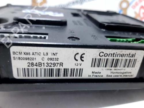 Fuse box RENAULT SCÉNIC III (JZ0/1_)  | BP20733044E1 