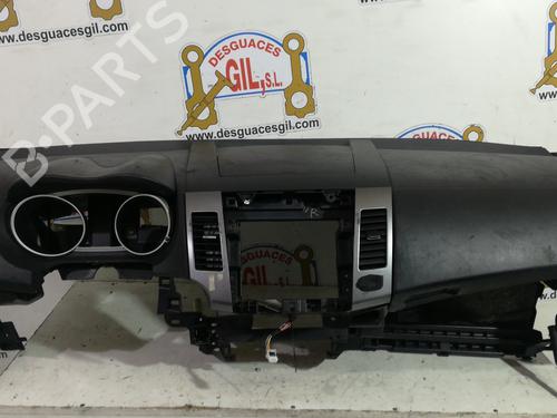 Used Dashboard PEUGEOT 4007 (VU_, VV_) 2.2 HDi (156 hp) 20749315