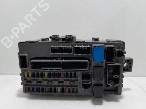 Used Fuse box HONDA ACCORD VIII Estate (CW) 2.2 i-DTEC (CW3) (150 hp) 21100359