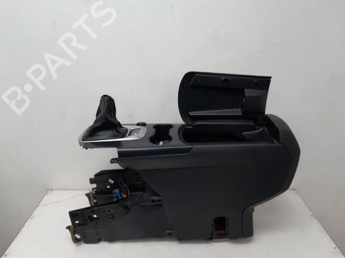 Console central PEUGEOT 3008 I MPV (0U_) 1.6 HDi 115 / BlueHDi 115 (116 hp) 31014880