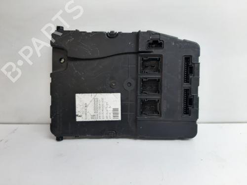 Used Fuse box Fuse box RENAULT MEGANE II (BM0/1_, CM0/1_) 1.5 dCi (BM1F, CM1F) (86 hp) 34132737 34132737