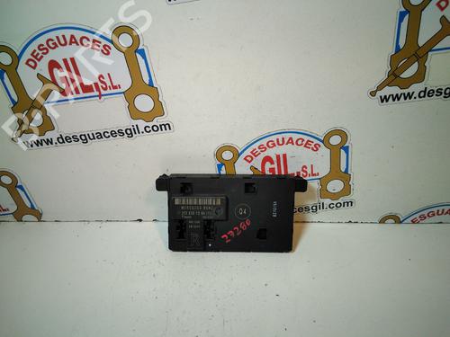 Used Comfort control module MERCEDES-BENZ C-CLASS Coupe (CL203) C 220 CDI (203.706) (143 hp) 20804447