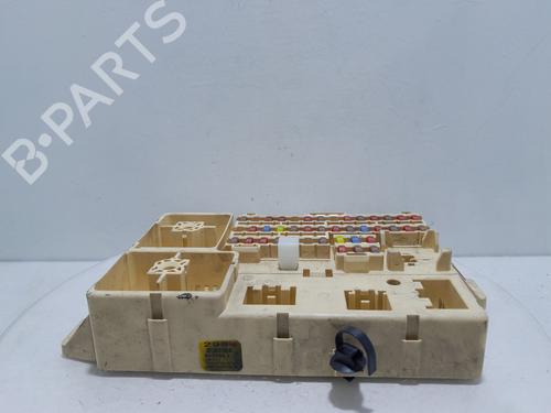 Used Fuse box JAGUAR S-TYPE II (X200) 2.7 D (207 hp) 21100361