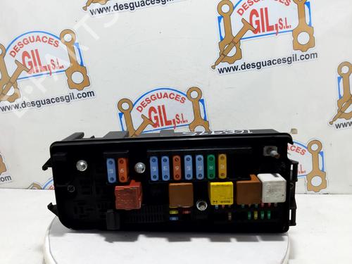 Used Fuse box OPEL VECTRA C (Z02) [2002-2009]  20738993