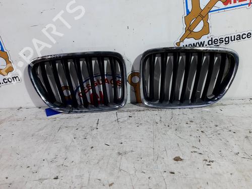 Used Grille BMW X1 (E84) xDrive 18 d (143 hp) 20764054