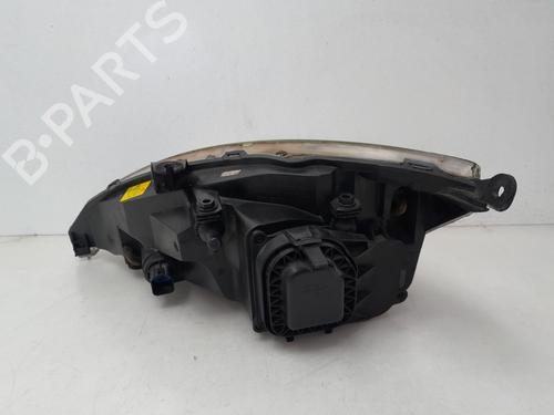 Right headlight FORD FOCUS I Saloon (DFW) 1.6 16V | BP31072216C29