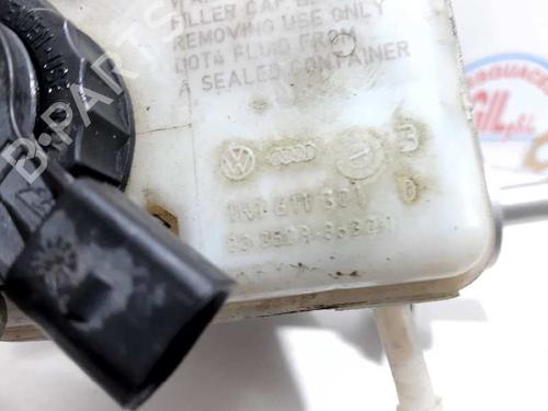 Brake master cylinder SEAT LEON (1P1) 1.9 TDI | BP20810344M77 