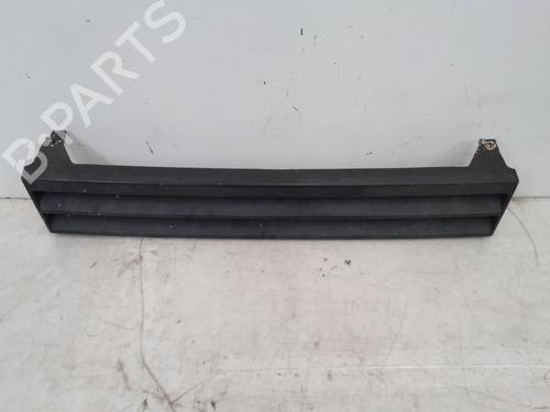 Used Grille SEAT TERRA Estate Van (024A) 1.4 D (48 hp) 31073938