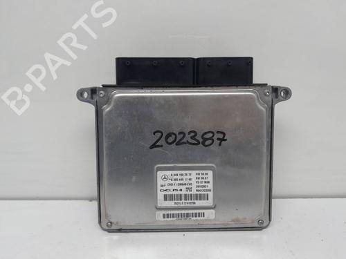Used Engine control unit (ECU) Engine control unit (ECU) MERCEDES-BENZ C-CLASS (W204) C 200 CDI (204.007, 204.006) (136 hp) 34132313 34132313