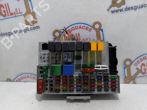 Used Fuse box OPEL ZAFIRA A MPV (T98) 2.0 DTI 16V (F75) (101 hp) 20772533