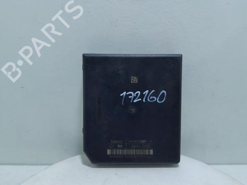 Used Fuse box RENAULT MEGANE III Hatchback (BZ0/1_, B3_) 1.2 TCe (BZ16, BZ28) (132 hp) 21100607