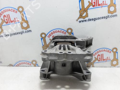 Used Engine mount PEUGEOT 308 II (LB_, LP_, LW_, LH_, L3_) [2013-2021]  20742040