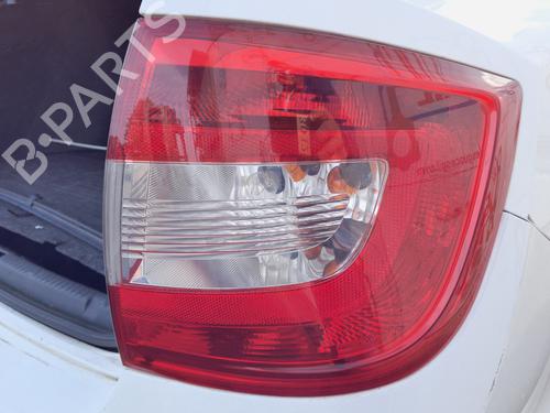Farolim direito Farolim direito SKODA RAPID (NH3, NK3, NK6) 1.6 TDI (115 hp) 36753544 36753544