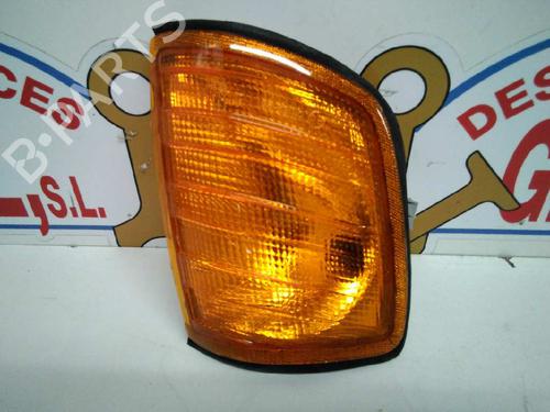Right front indicator MERCEDES-BENZ 124 Saloon (W124) 200 | BP21068952C33 