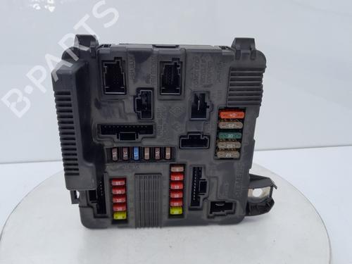 Sikringsdåse RENAULT MEGANE II (BM0/1_, CM0/1_) 1.6 16V (BM0C, CM0C) (113 hp) 30563410