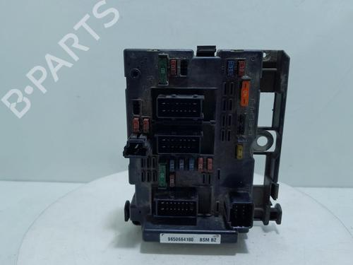 Used Fuse box PEUGEOT 307 (3A/C) 2.0 HDi 90 (90 hp) 21267048