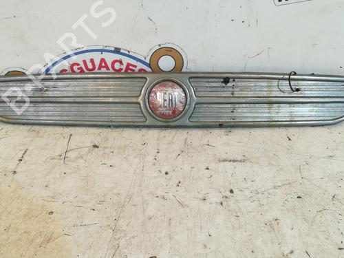 Used Grille SEAT 850 (100GD) [1966-1975]  21828394