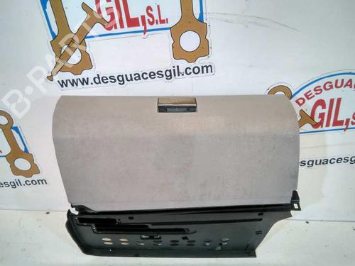 Used Glove box MERCEDES-BENZ B-CLASS Sports Tourer (W245) B 200 CDI (245.208) (140 hp) 20810370