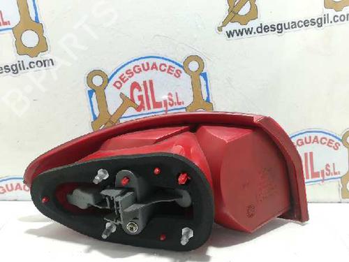 Right taillight ALFA ROMEO 147 (937_) 1.9 JTDM (937.AXD1A, 937.AXV1A, 937.BXB1A) | BP20730879C35 