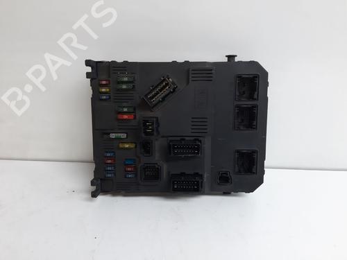 Used Fuse box Fuse box 34132749 34132749