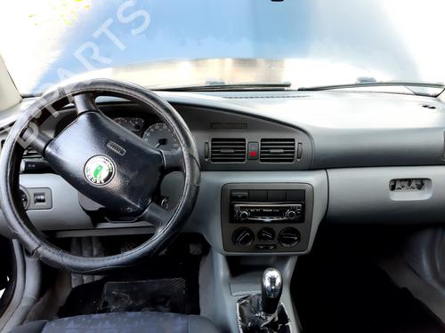 Right headlight SKODA OCTAVIA I (1U2) 1.8 | BP20750985C29 