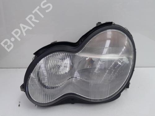 Lyskaster venstre Lyskaster venstre MERCEDES-BENZ C-CLASS (W203) C 180 (203.035) (129 hp) 37081699 37081699
