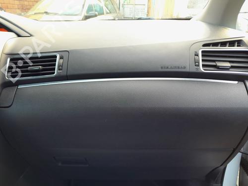 glove-box-toyota-verso-_r2_-2009-2010-2011-2012-2013-2014-2015-2016-2017-2018-30905948 main image