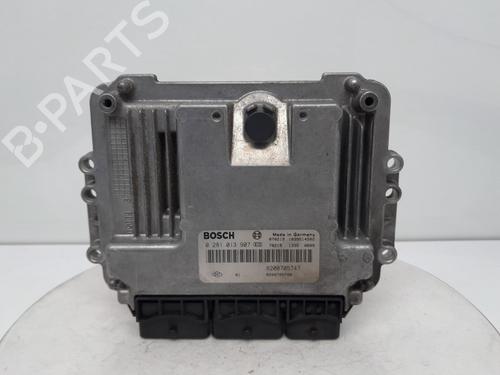 Used Engine control unit (ECU) RENAULT MEGANE II Saloon (LM0/1_) [2003-2025]  31041975