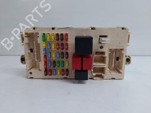 Used Fuse box Fuse box ALFA ROMEO 147 (937_) 1.6 16V T.SPARK ECO (937.AXA1A, 937.BXA1A) (105 hp) 34132787 34132787